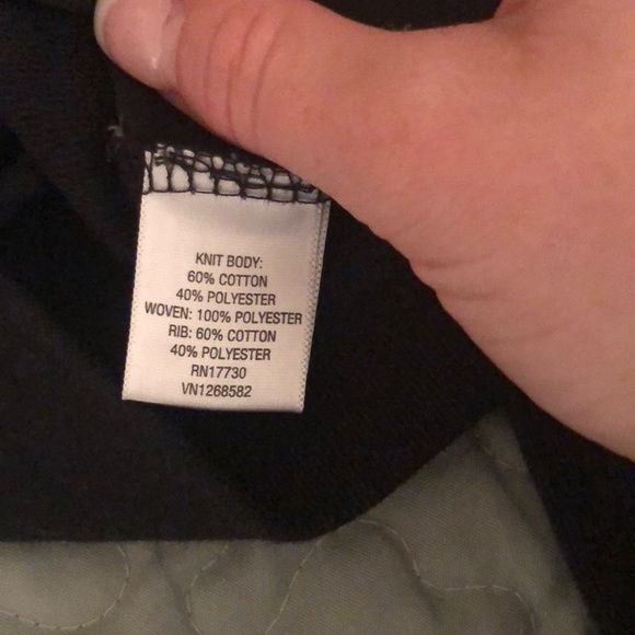 πΈConverse One Star Black and White Sweater - Picture 7 of 7